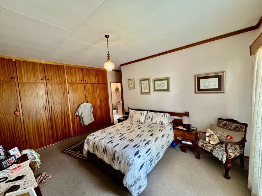 3 Bedroom Property for Sale in Kannoniers Park North West